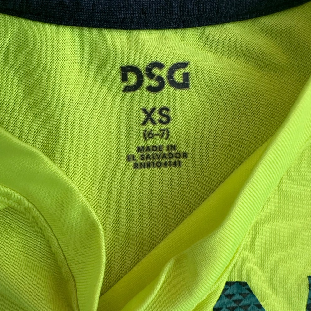 Nike Green and Black Short Sleeve Tees - Picture 10 of 12